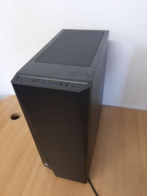 GAMING PC - I5 8600k / ASUS STRIX MB / 16GB  RAM / GTX 1060 6G / 512GB SSD / 500GB HDD / WIN 10